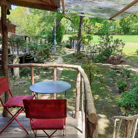 La Cabane De L'Oiseau Couze-et-Saint-Front Экстерьер фото